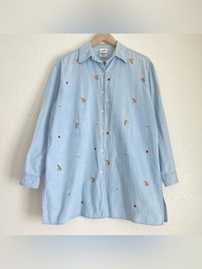 1999 Warner Bros embroidered Tweety light wash denim long sleeve shirt, M